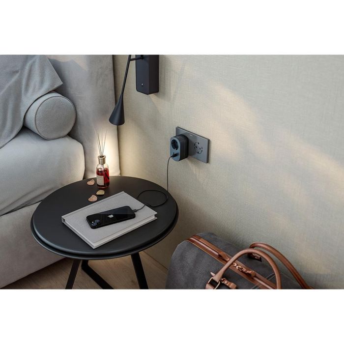 Adaptador combi 30 W usb a + c + 1 toma schuko, 16 a 250 v~, negro 1 Adaptador combi 30 W usb a + c + 1 toma schuko, 16 a 250 v~, negro 1