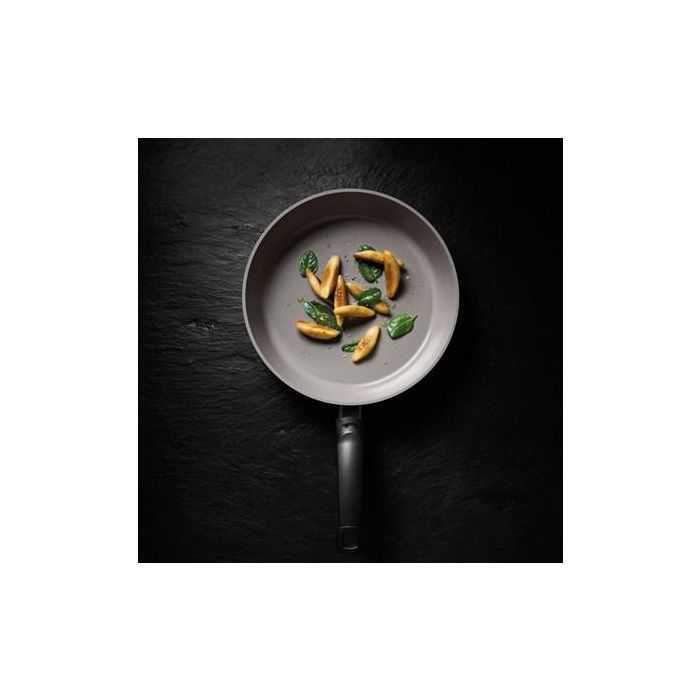 Fissler Ceratal® Comfort Sartén 28cm, Revestimiento Cerámico Antiadherente, Apto para Inducción, 159-220-28-100/0 5 Fissler Ceratal® Comfort Sartén 28cm, Revestimiento Cerámico Antiadherente, Apto para Inducción, 159-220-28-100/0 5