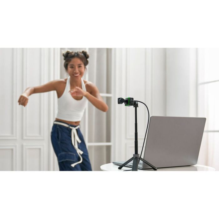 Webcam Insta360 Link/ Seguimiento de IA/ Control por gestos/ 3840 x 2160 4K UHD