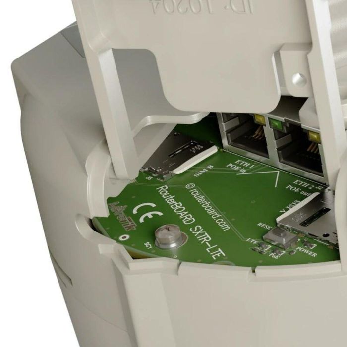 Punto de Acceso Mikrotik SXTR&FG621-EA 1 Punto de Acceso Mikrotik SXTR&FG621-EA 1