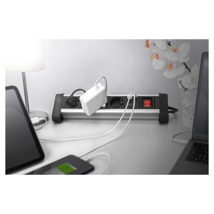 Digitus Regleta de Alimentación 4 Tomas con 2 Puertos USB y Interruptor, Negro/Plata, Cable 1,5m 1