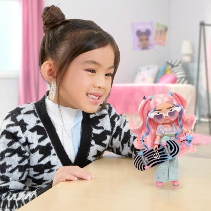 LOL Surprise Tweens - Muñeca fashion articulada 24 cm - Flora Moon - 2 conjuntos y varios complementos - A partir de 4 años 4 LOL Surprise Tweens - Muñeca fashion articulada 24 cm - Flora Moon - 2 conjuntos y varios complementos - A partir de 4 años 4