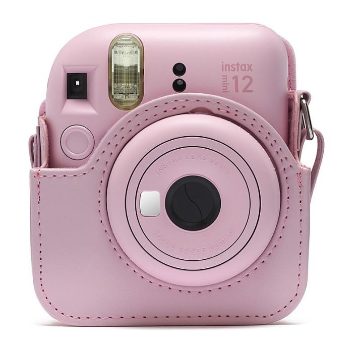 FUJIFILM Instax Mini 12 Carcasa Compacta con Tirante, Rosa (Blossom Pink) - Compatible con Instax Mini 12, Resistente al Polvo y Rayones - Ref. 4177084 1 FUJIFILM Instax Mini 12 Carcasa Compacta con Tirante, Rosa (Blossom Pink) - Compatible con Instax Mini 12, Resistente al Polvo y Rayones - Ref. 4177084 1