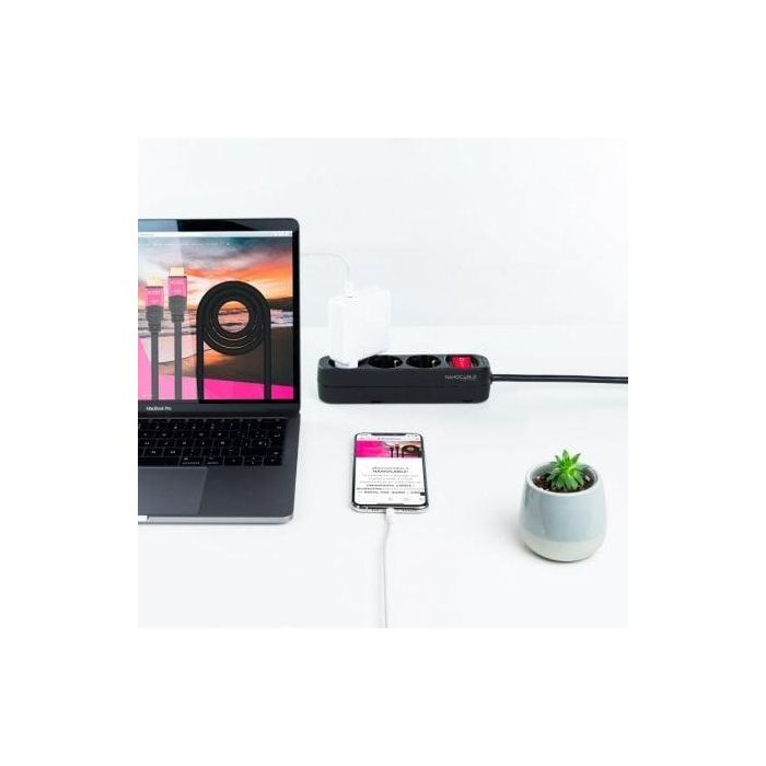 Nano Cable Regleta con Interruptor 10.38.0003-BK, 3 Tomas de Corriente, Cable 1.4m, Negra 3 Nano Cable Regleta con Interruptor 10.38.0003-BK, 3 Tomas de Corriente, Cable 1.4m, Negra 3