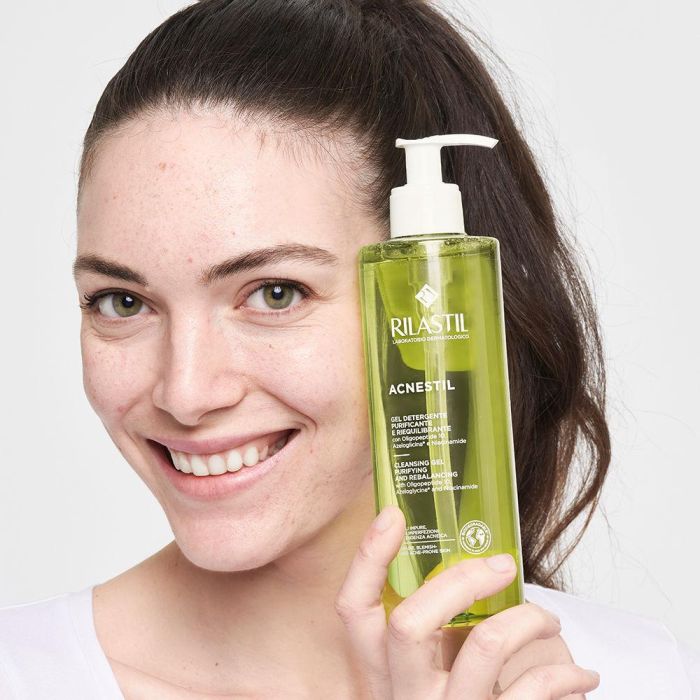 Rilastil ACNESTIL Gel Limpiador Purificante 400 ml Piel Mixta y Grasa 2