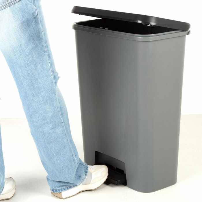 Cubo de basura Curver Gris oscuro Plástico 50 L (5 Unidades) 4 Cubo de basura Curver Gris oscuro Plástico 50 L (5 Unidades) 4