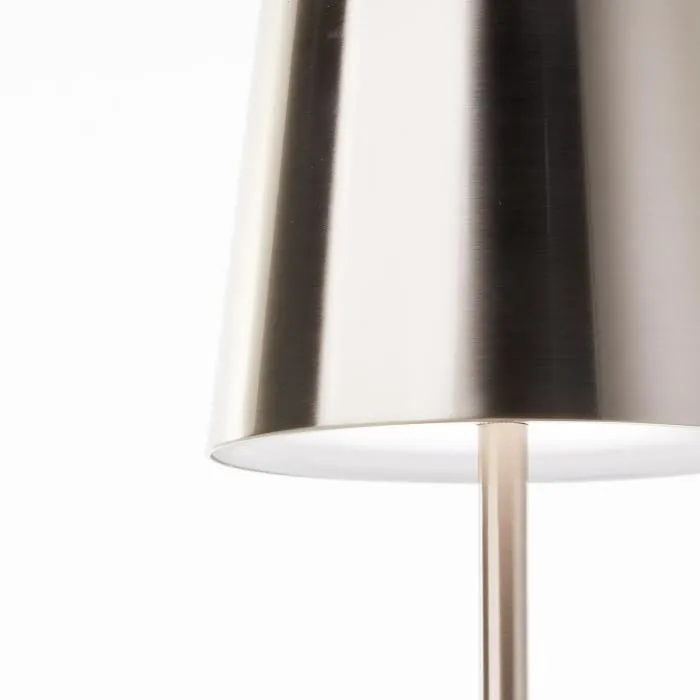 Brilliant Lámpara de Mesa Exterior Recargable LED 2W 160lm CCT DIM USB IP44 Oro 2 Brilliant Lámpara de Mesa Exterior Recargable LED 2W 160lm CCT DIM USB IP44 Oro 2