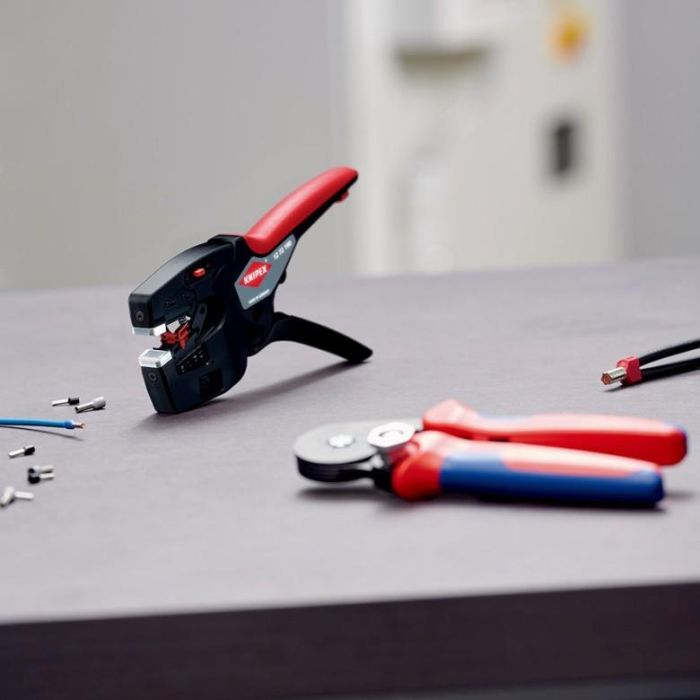 KNIPEX NexStrip Elektriker-Multiwerkzeug 15 KNIPEX NexStrip Elektriker-Multiwerkzeug 15