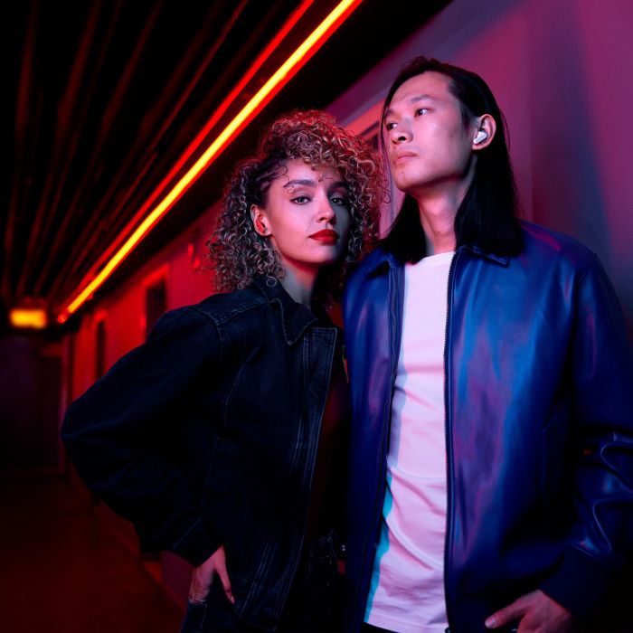 Urbanista Atlanta Auriculares True Wireless Inalámbricos con Cancelación Activa de Ruido - Azul Acero, Rojo Vibrante, Negro Medianoche, Blanco Puro 1