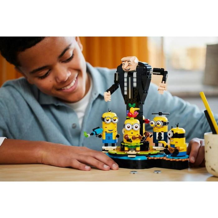 LEGO Gru Mi Villano Favorito - Set 75582 con Figura de Gru y Minions Bailando 4 LEGO Gru Mi Villano Favorito - Set 75582 con Figura de Gru y Minions Bailando 4