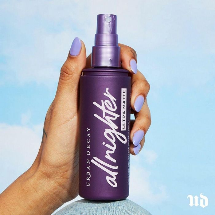Urban Decay All Nighter Ultra Matte Long Lasting Makeup Setting Spray 118 mL 1 Urban Decay All Nighter Ultra Matte Long Lasting Makeup Setting Spray 118 mL 1