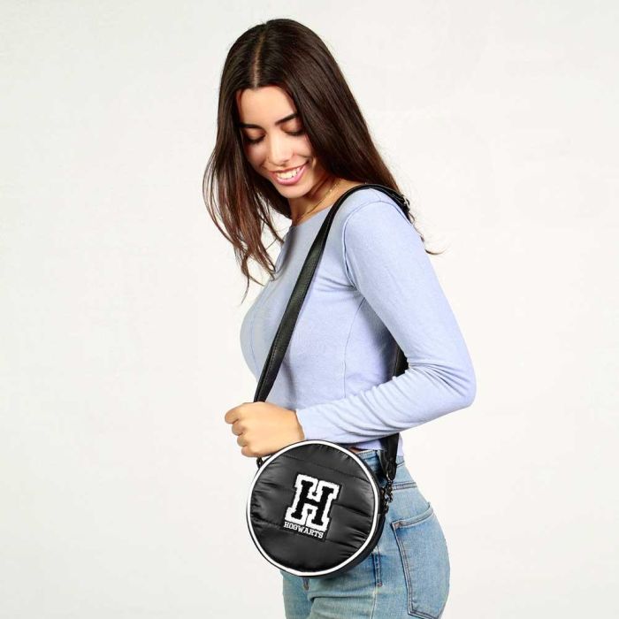 Bolso Redondo Padding H Harry Potter Negro 4 Bolso Redondo Padding H Harry Potter Negro 4
