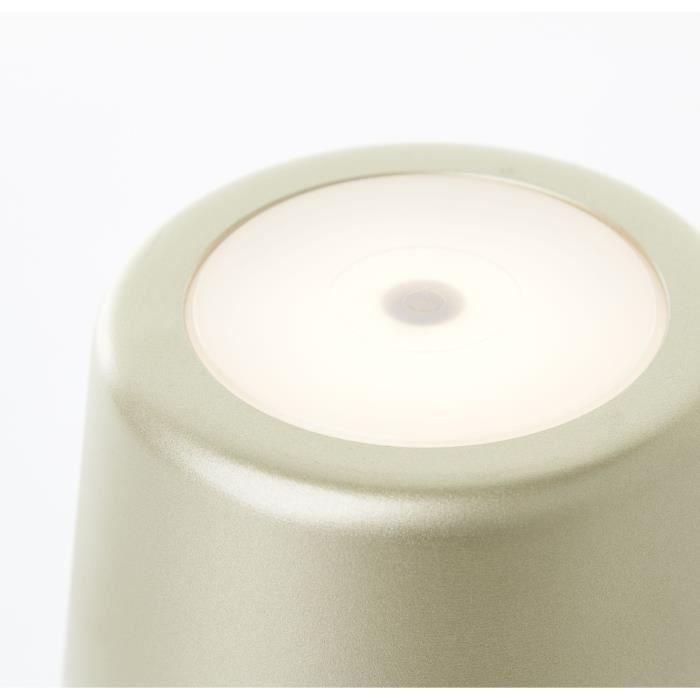 Brilliant G9093916 Lámpara de mesa exterior KAAMI recargable Oro mate LED 2W 310lm 3000K Regulable 3 Pasos USB IP54 3 Brilliant G9093916 Lámpara de mesa exterior KAAMI recargable Oro mate LED 2W 310lm 3000K Regulable 3 Pasos USB IP54 3