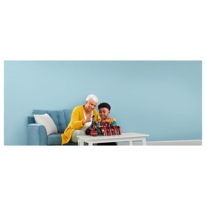 LEGO 60414 Estación de Bomberos y Camión de Bomberos, Figura de Perro de Juguete y 5 Minifiguras, Regalo Infantil 27