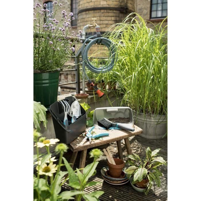 Manguera espiral con soporte integrado - para balcones y terrazas - 7.5 m 1 Manguera espiral con soporte integrado - para balcones y terrazas - 7.5 m 1