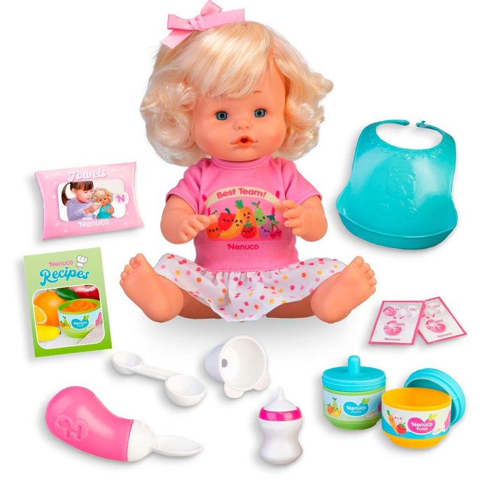 Famosa Nenuco Mi Primera Papilla Muñeco 35 cm. El Muñeco Nenuco que Come su Primera Papilla, Incluye Muchos Accesorios. Edad 3-6 Años. 1