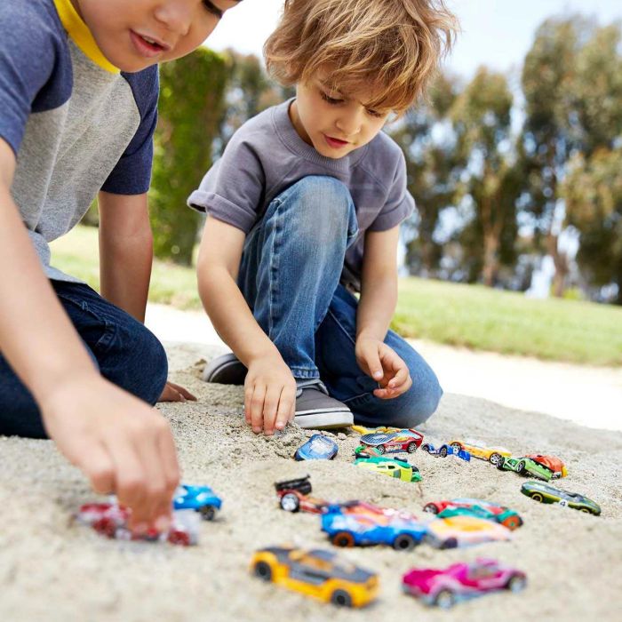 Hot Wheels Pack 20 Vehículos H7045 Coches a Escala 1:64 para Niños y Coleccionistas Hot Wheels Pack 20 Vehículos H7045 Coches a Escala 1:64 para Niños y Coleccionistas