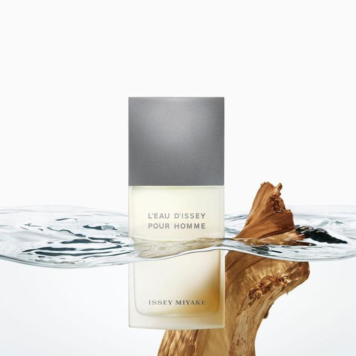 Issey Miyake L'Eau D'Issey Pour Homme Eau de Toilette Vaporizador 125 ml Amaderada Acuática