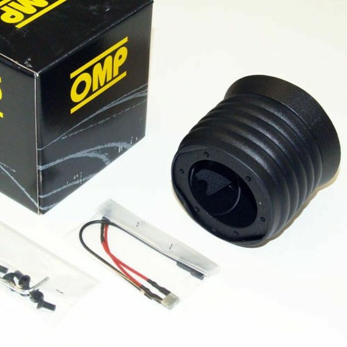 OMP OMPOD/1960MA215 Adaptador de Volante para Volante Plano - Mantiene Posición Original, 36 Estrías, Diámetro 15, Compatible OMP Sparco, Sin Airbag