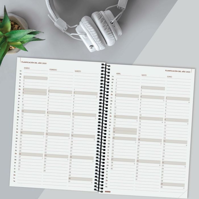 Agenda Finocam YEAR Negro 16,5 x 24,2 cm 2025 3