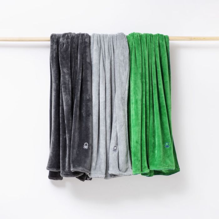 Manta Benetton Tevere Gris (140 x 190 cm) 1 Manta Benetton Tevere Gris (140 x 190 cm) 1