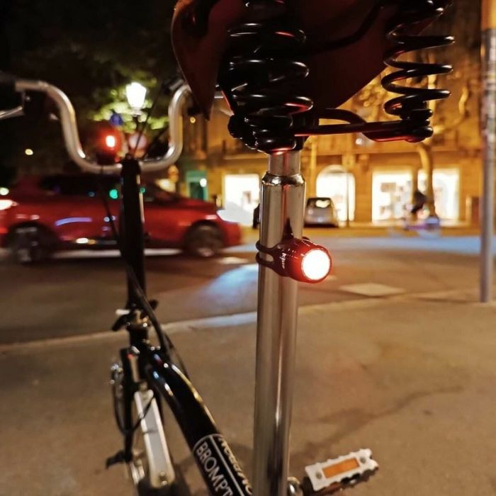 Luz Reflectante para Bicicleta Töls Tols Micro Usb Rear Light 1 Luz Reflectante para Bicicleta Töls Tols Micro Usb Rear Light 1