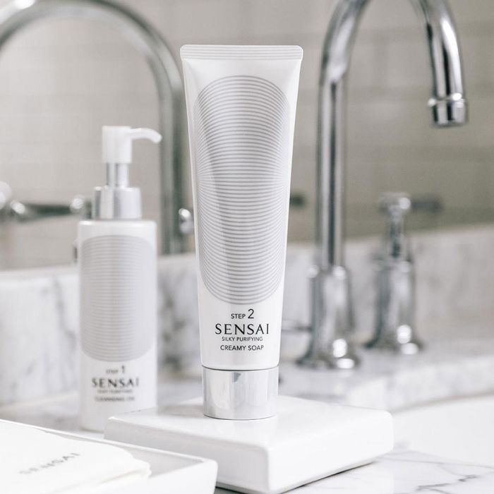 Sensai SILKY PURIFYING creamy soap Limpiador Facial Cremoso 125 ml de Kanebo 3 Sensai SILKY PURIFYING creamy soap Limpiador Facial Cremoso 125 ml de Kanebo 3