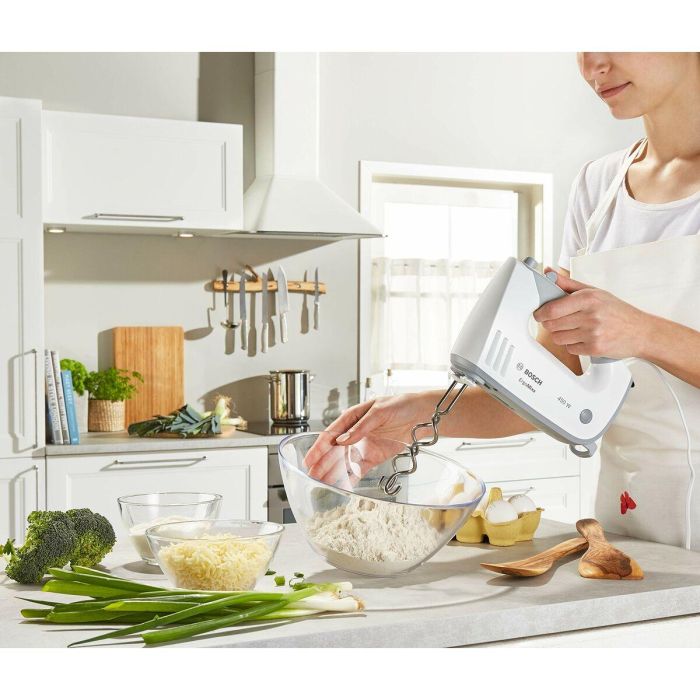 Bosch MFQ36400 Batidora de mano ErgoMixx 450 W con 5 velocidades, Turbo, 2 batidores y 2 ganchos amasadores de acero inoxidable Blanco/Gris 7