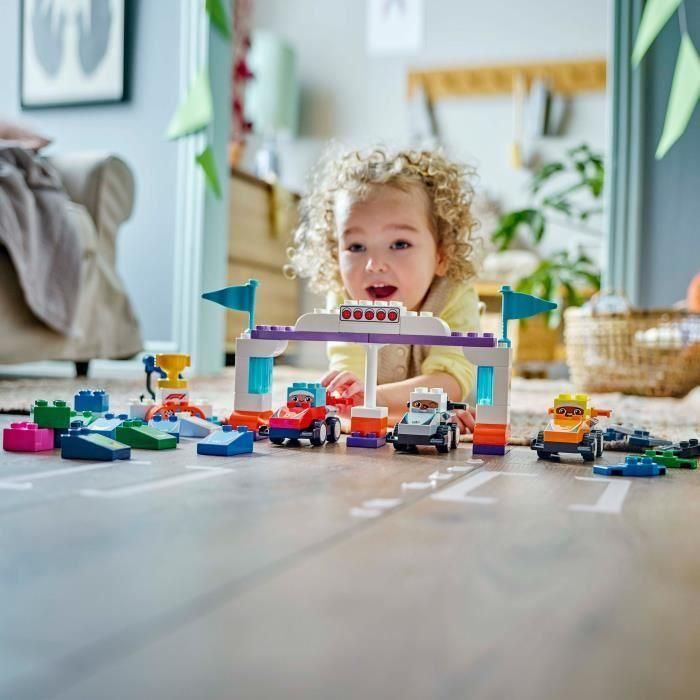 Juego de construccion coches de carreras y pilotos del equipo de f1 lego duplo. 4 Juego de construccion coches de carreras y pilotos del equipo de f1 lego duplo. 4