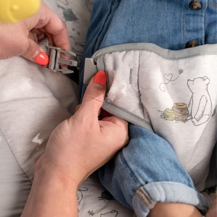 DISNEY BABY BRI0074451171909 Hamaca Bebé Winnie The Pooh con Juguetes Educativos Extraíbles Regulable 0-6 Meses 4