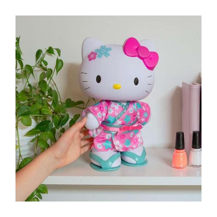 Figura hello kitty kimono. 33 cm. con 5 puntos de articulación. 5 Figura hello kitty kimono. 33 cm. con 5 puntos de articulación. 5