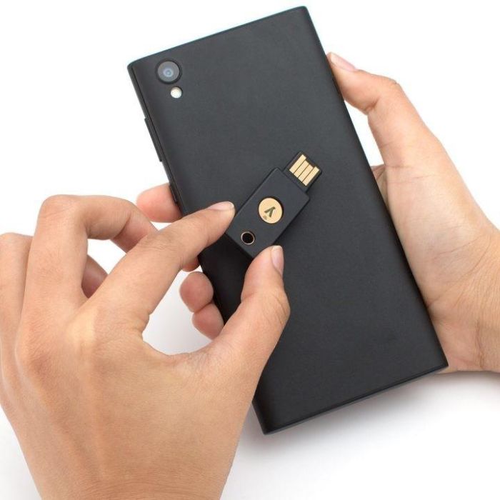 YubiKey 5 NFC - Systemsicherheitsschlüssel 3