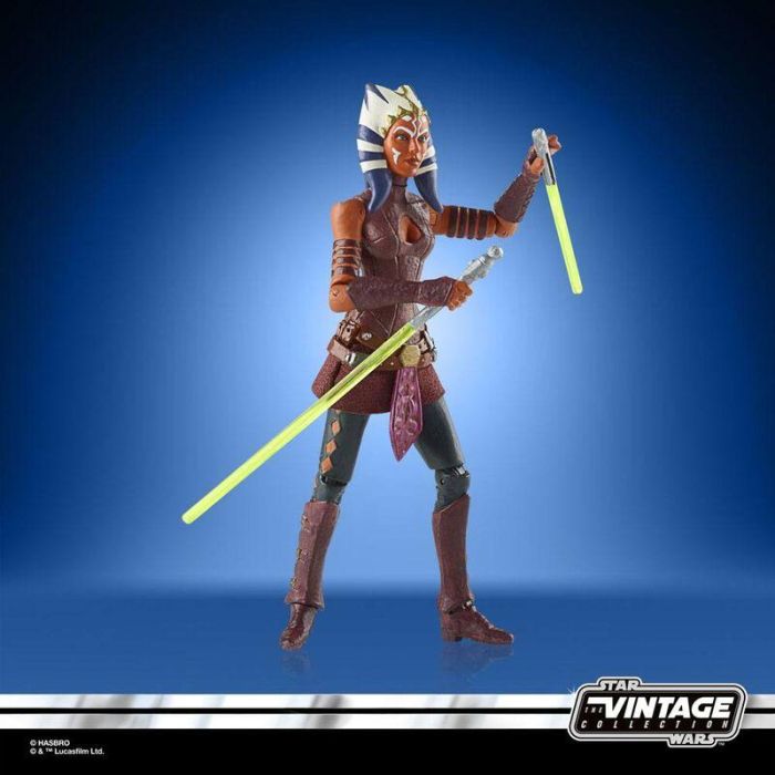 Hasbro Figura Ahsoka 9.5 cm Star Wars Clone Wars Vintage F44945X0 con armas y complementos 3