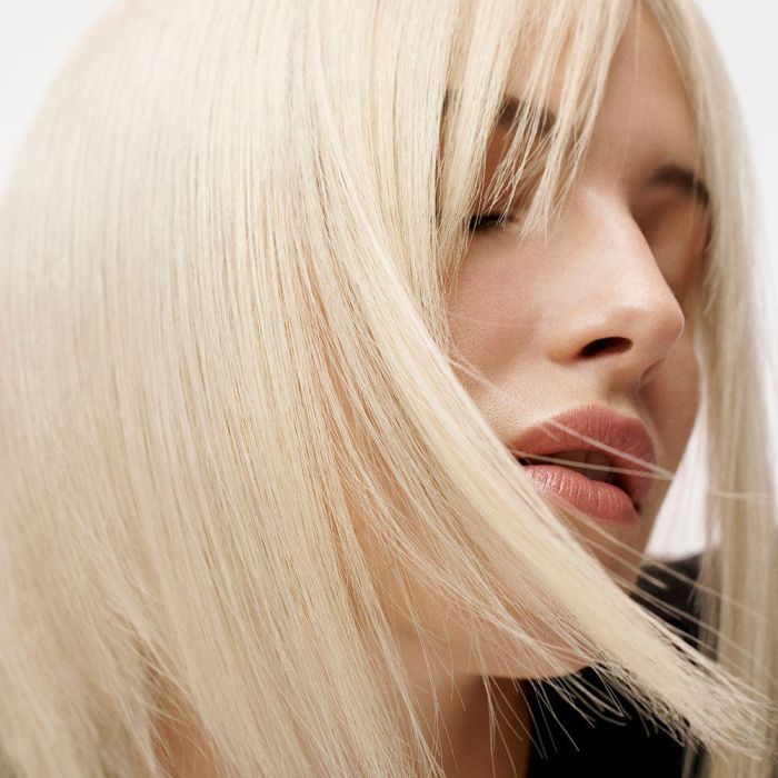 Sebastian Professionals DARK OIL Acondicionador Desenredante Profesional - Cabello Sedoso y Brillante - 1000 ml Sebastian Professionals DARK OIL Acondicionador Desenredante Profesional - Cabello Sedoso y Brillante - 1000 ml