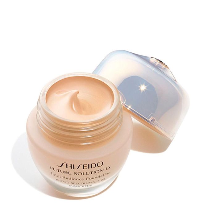 FUTURE SOLUTION LX total radiance foundation 2