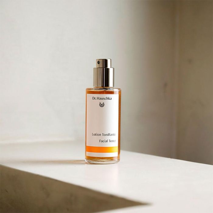 Dr. Hauschka Tónico Facial 100 ml para Piel Normal, Seca y Sensible Dr. Hauschka Tónico Facial 100 ml para Piel Normal, Seca y Sensible