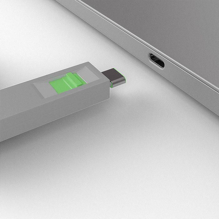 Lindy USB Type C Port Blocker Key - Pack of 4 Blockers, Green 2 Lindy USB Type C Port Blocker Key - Pack of 4 Blockers, Green 2