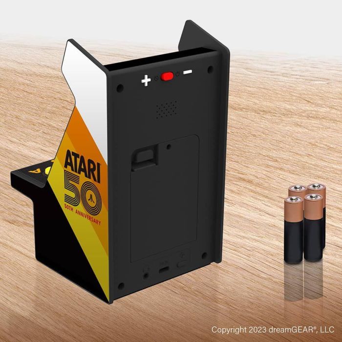 My Arcade Micro Player Pro 6.75" - Atari 100 Juegos en 1, Consola Retro Arcade Portátil con Pantalla 2.75" Color, Auriculares 3.5mm, USB-C y Pilas AA