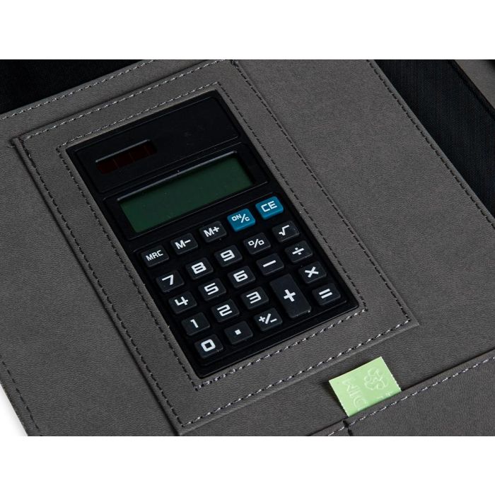 Carpeta Portafolios Q-Connect A4 Con Calculadora Bloc 20 Hojas Y Departamentos Interiores Color Gris 250x315 5 Carpeta Portafolios Q-Connect A4 Con Calculadora Bloc 20 Hojas Y Departamentos Interiores Color Gris 250x315 5