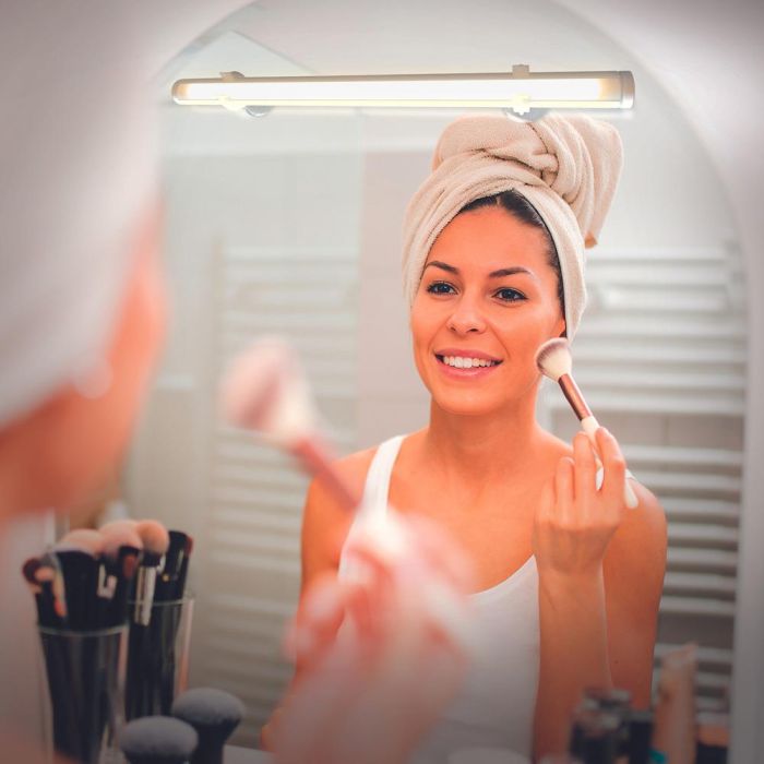 Lámpara 27 Leds Táctil con Ventosas, Luz Blanca Cálida 80 Lúmenes, Funciona con Pilas, 30.5x4.5x2 cm 2