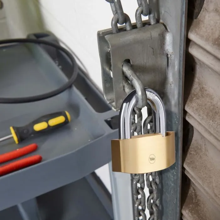 Yale Candado de Seguridad Y2B/80/138/1 con Martillo Latón 80 mm Arco de Acero Cementado 3 Llaves 2