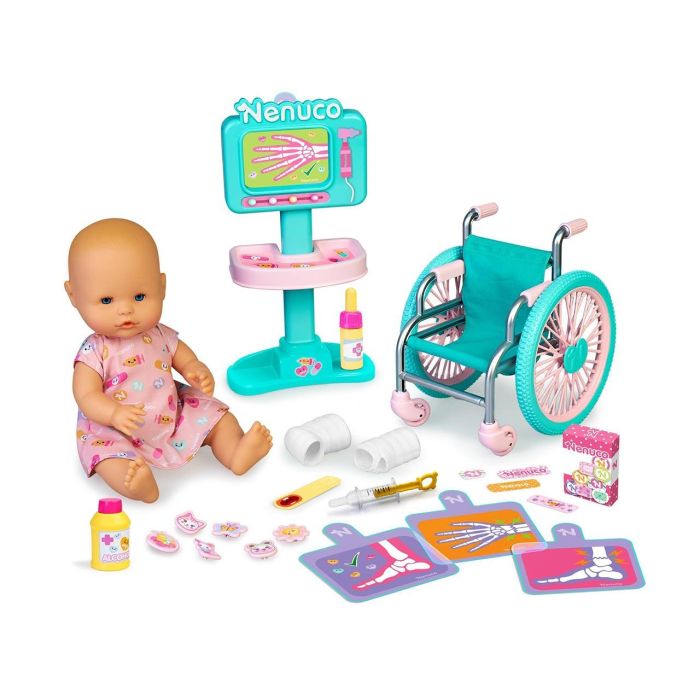 Nenuco Nfn63000 ¡Emergencia Doctora! Muñeca con Accesorios Médicos, Silla de Ruedas y Escayolas +2 años 1 Nenuco Nfn63000 ¡Emergencia Doctora! Muñeca con Accesorios Médicos, Silla de Ruedas y Escayolas +2 años 1