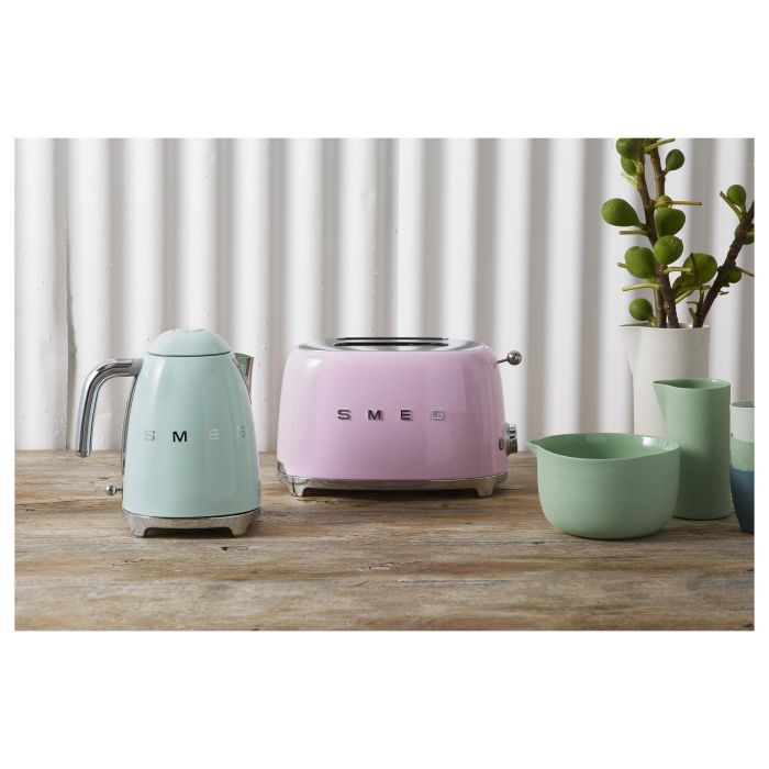 Smeg TSF01PKEU Tostador de 2 Ranuras, Color Rosa Cadillac, 950 W, Función Descongelar y Recalentar, con Bandeja para Migas Extraíble