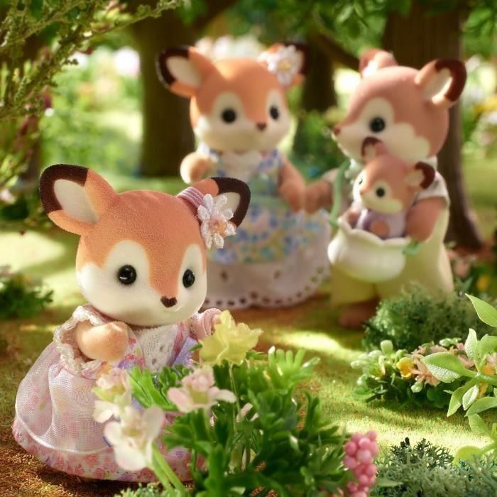 Sylvanian Families 5799 Set Familia Ciervo con 4 figuras y accesorio portabebés 2
