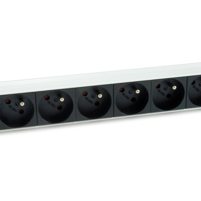 Equip Steckdosenleiste 19"(1HE)8fach CEE7/7 1.8m Kabl.(Fr)si 2