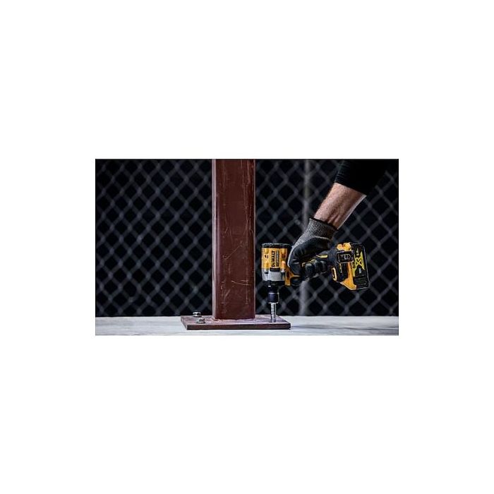 DeWALT DCF921NT-XJ Llave de Impacto 1/2" 18V Inalámbrica a Batería - 600 Nm Máximo, 2 Velocidades, con Luz LED 5 DeWALT DCF921NT-XJ Llave de Impacto 1/2" 18V Inalámbrica a Batería - 600 Nm Máximo, 2 Velocidades, con Luz LED 5