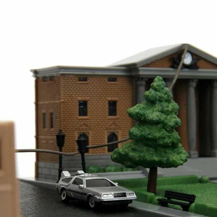 Nano escenario regreso al futuro - diorama plaza de la corte de hill valley 5 Nano escenario regreso al futuro - diorama plaza de la corte de hill valley 5