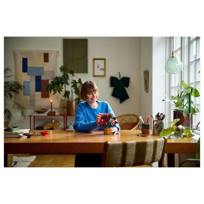 LEGO 10370 Icons Flor de Pascua, Juego Construcción 608 Piezas, 18+ Años 23