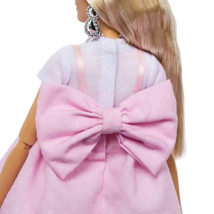 Barbie Hyv27 Muñeca Deluxe Estilo Babydoll Rosa con Lazo Gigante, Pelo Rubio, Accesorios y Articulaciones Flexibles 4