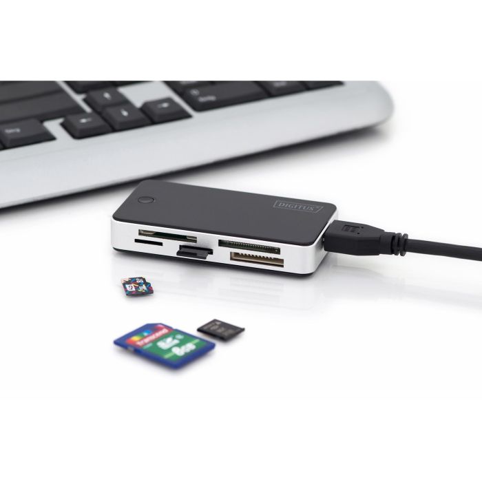 DIGITUS Card Reader USB3.0. extern. schwarz-silber 1 DIGITUS Card Reader USB3.0. extern. schwarz-silber 1